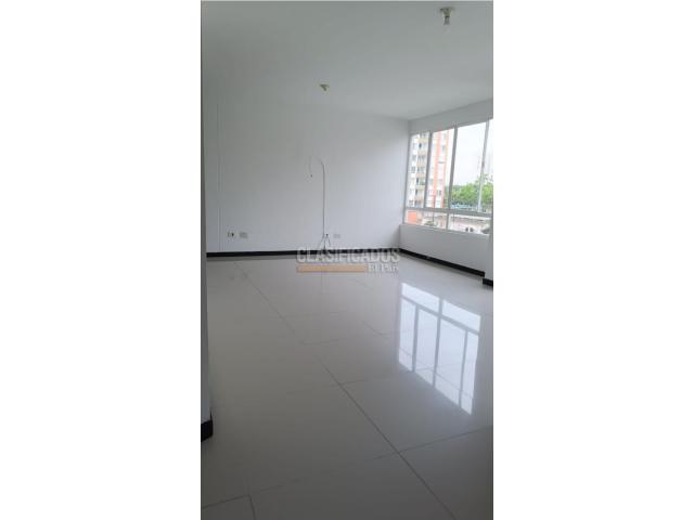 Apartamentos, Venta en Valle del Lili