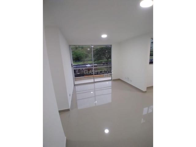 Apartamentos, Venta en Yumbo