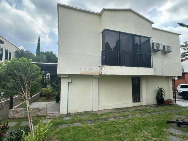 Casas, Venta en La Flora
