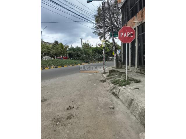Locales y Bodegas, Alquiler en Manuela Beltrán