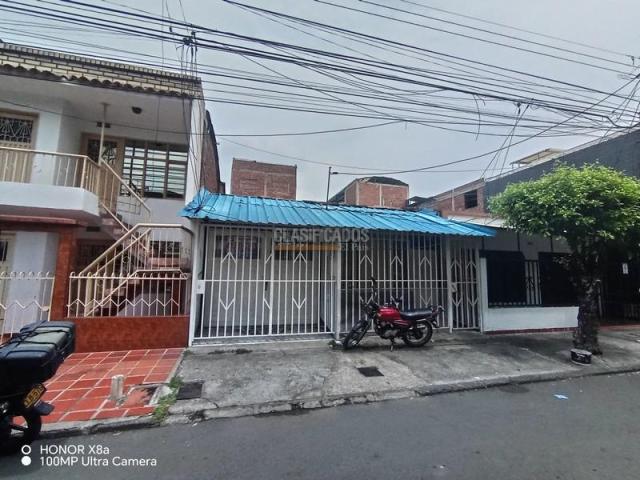 Casas, Alquiler en Calima