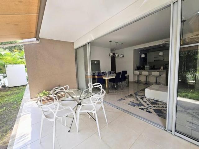 Apartamentos, Venta en Altos Menga