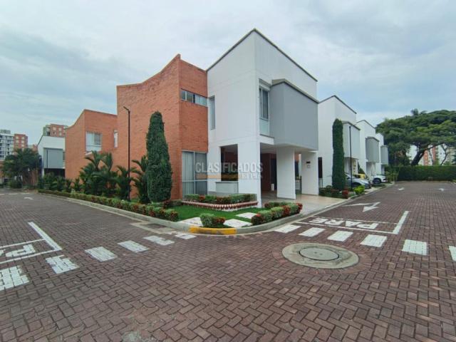 Casas, Alquiler en Valle del Lili