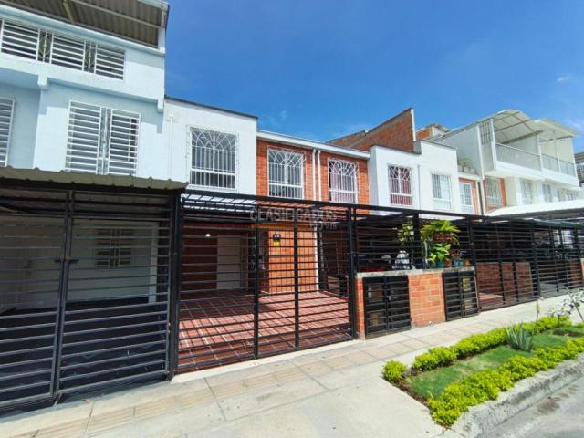 Casas, Alquiler en Ciudad Pacifica