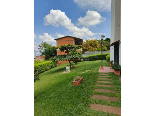 Apartamentos, Venta en Prados del Sur