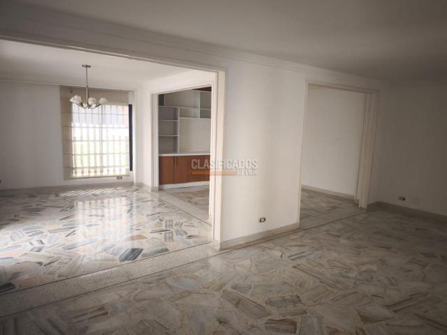 Casas, Alquiler en La Hacienda