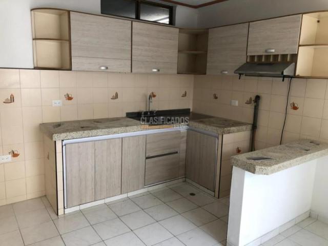 Casas, Venta en Las Granjas