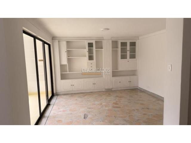 Apartamentos, Venta en Santa Mónica Residencial