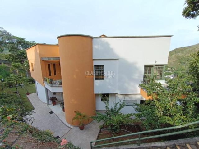 Casas, Venta en Primero de Mayo