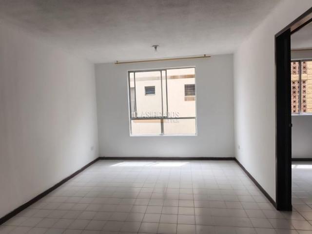 Apartamentos, Alquiler en Paseo de los Almendros