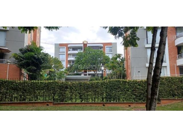 Apartamentos, Venta en Ciudad Jardín