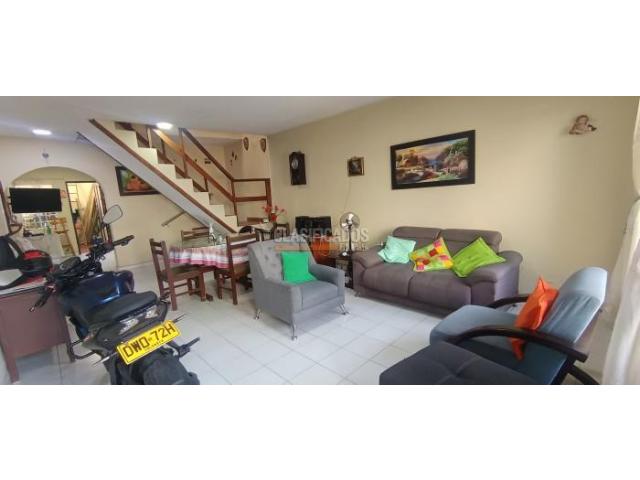 Casas, Venta en Champagñat