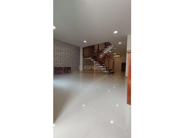 Casas, Alquiler en Ciudad Jardín