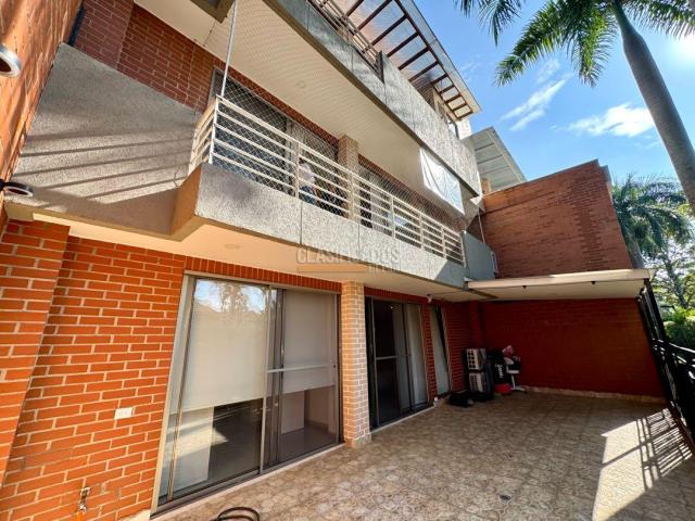 Casas, Venta en Ciudad Jardín