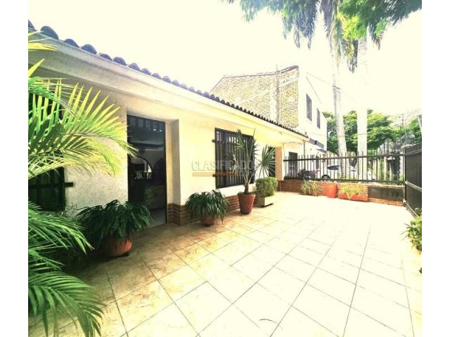 Casas, Venta en Prados del Norte