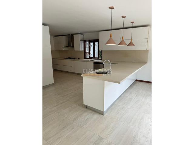Casas, Alquiler en Pance