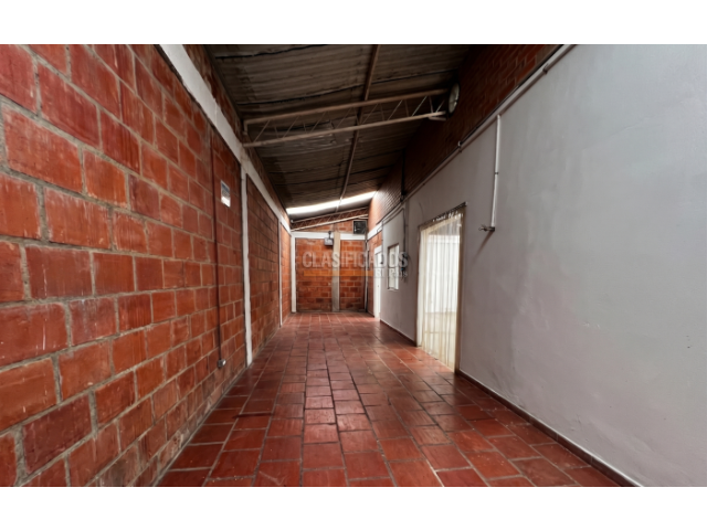 Locales y Bodegas, Venta en Alfonso López