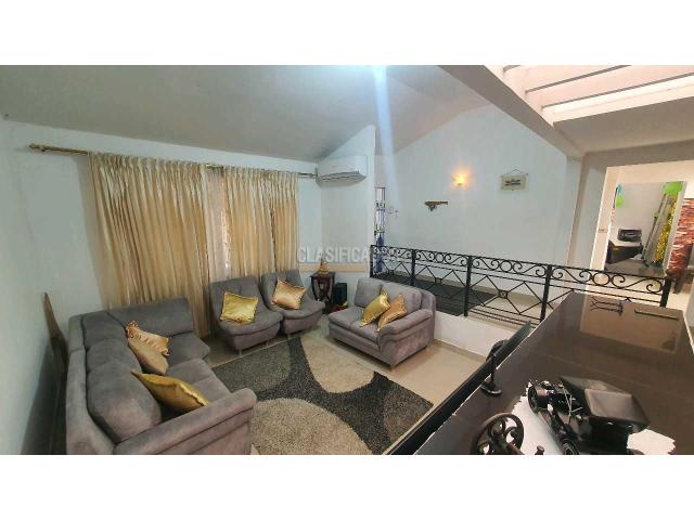 Casas, Venta en La Flora