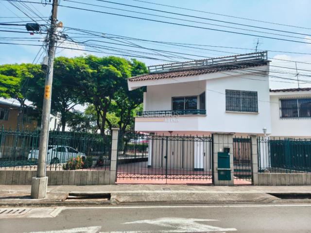 Casas, Venta en Nueva Tequendama