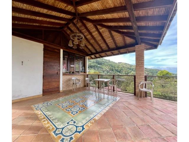 Fincas y Casas Campestres, Venta en Yumbo