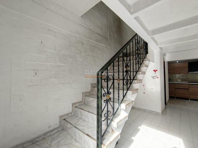 Casas, Alquiler en Villa del Prado