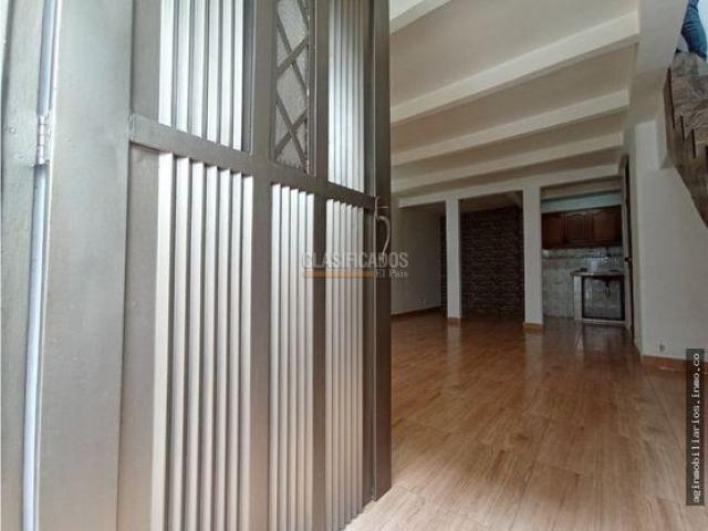Casas, Alquiler en Villa del Prado