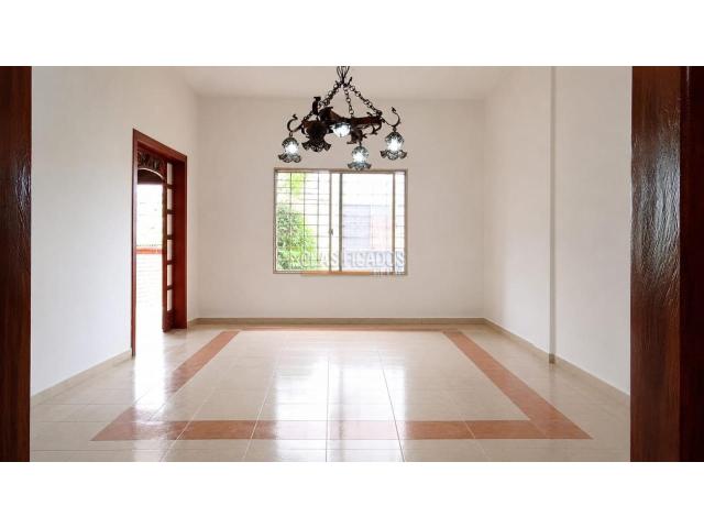 Casas, Alquiler en San Fernando Viejo