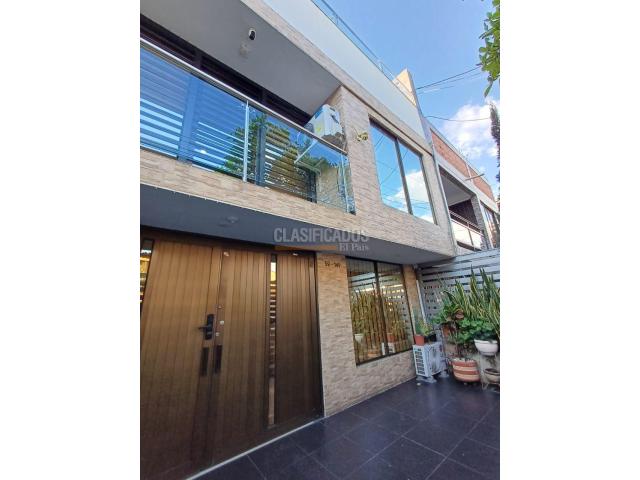 Casas, Venta en Paseo de los Almendros