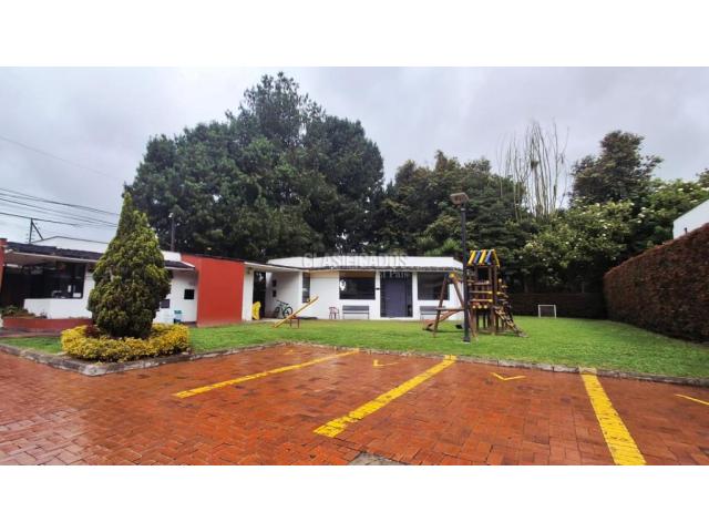 Casas, Alquiler en Chía