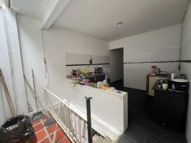 Casas, Alquiler en Santa Isabel