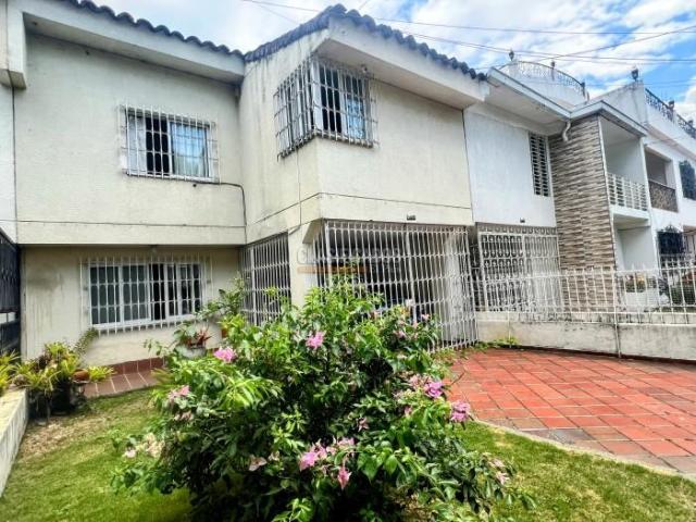 Casas, Venta en Prados del Norte