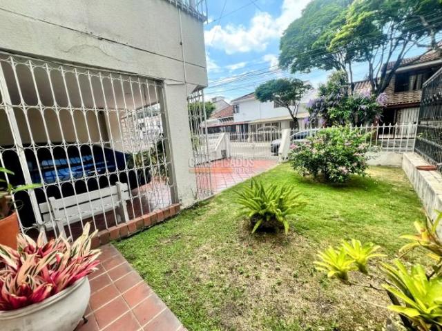 Casas, Venta en Prados del Norte