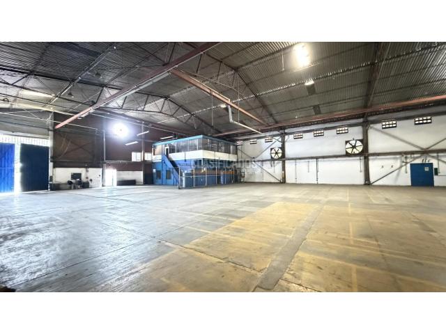 Locales y Bodegas, Alquiler en Flora Industrial