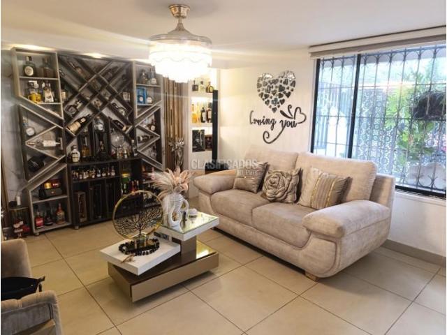Casas, Venta en Prados del Norte