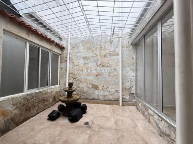 Casas, Alquiler en El Limonar