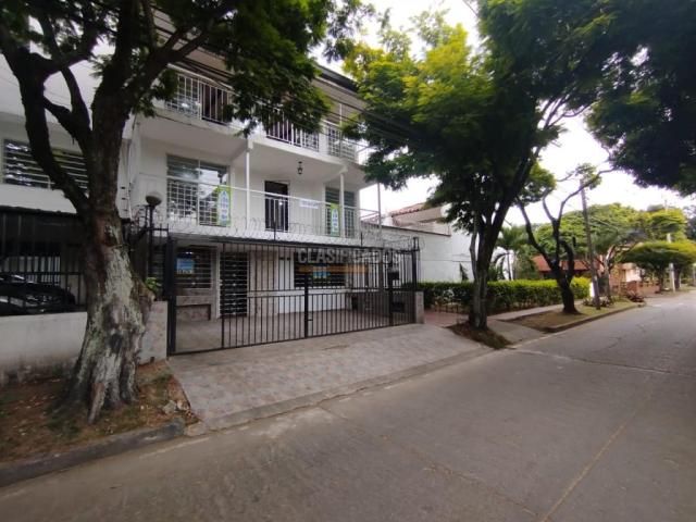 Casas, Alquiler en Prados del Norte