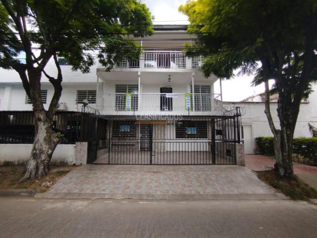 Casas, Alquiler en Prados del Norte