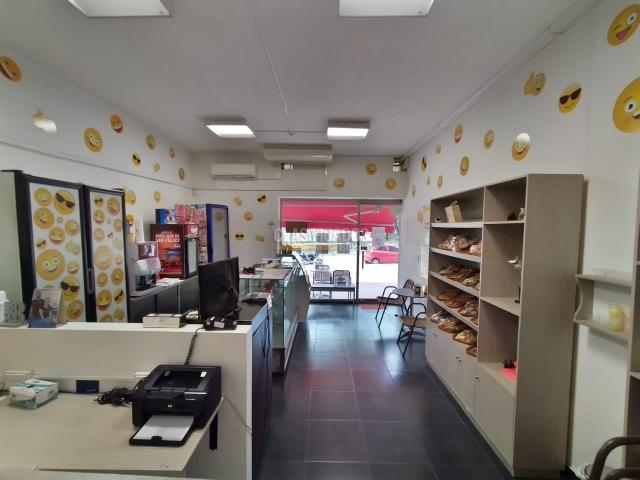 Locales y Bodegas, Venta en La Flora