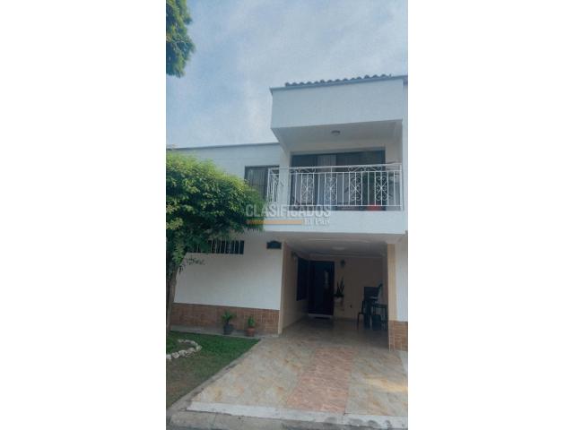 Casas, Venta en La Hacienda
