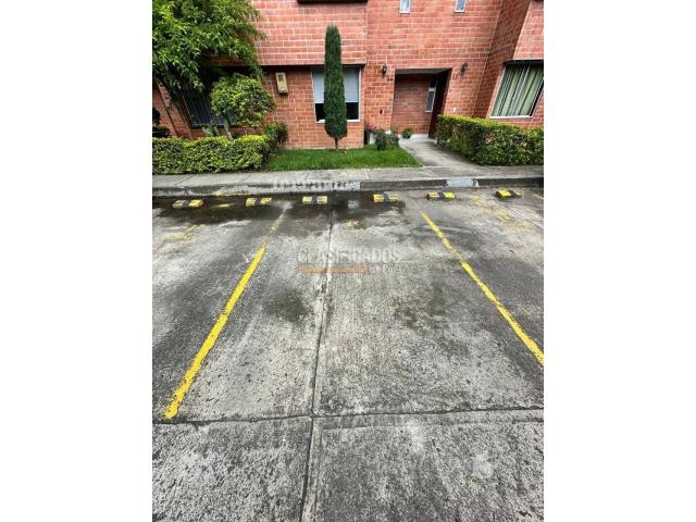 Casas, Venta en Yumbo