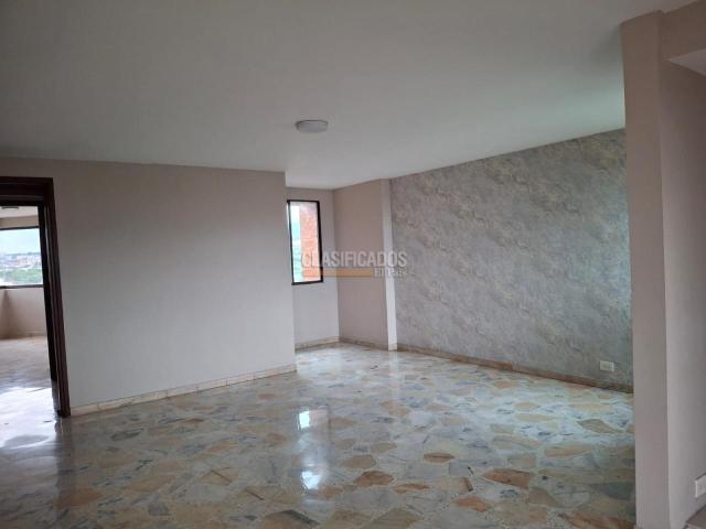 Apartamentos, Venta en Las Quintas de Don Simón