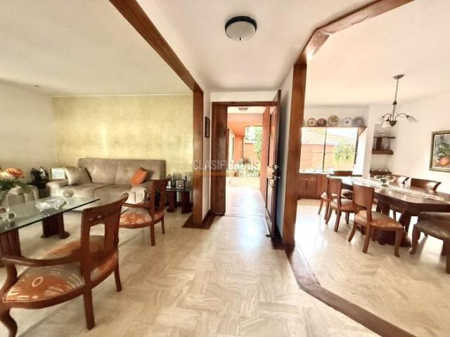 Casas, Venta en Ciudad Jardín