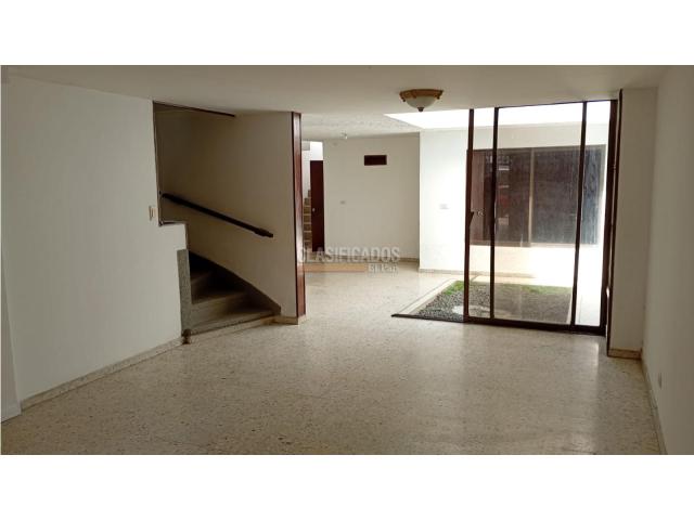 Casas, Alquiler en La Merced