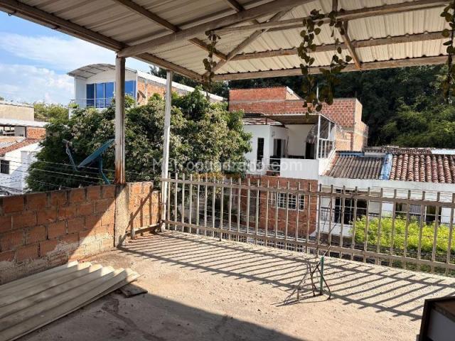 Casas, Venta en Ciudad 2.000