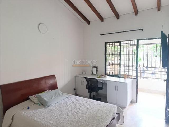 Casas, Venta en La Flora