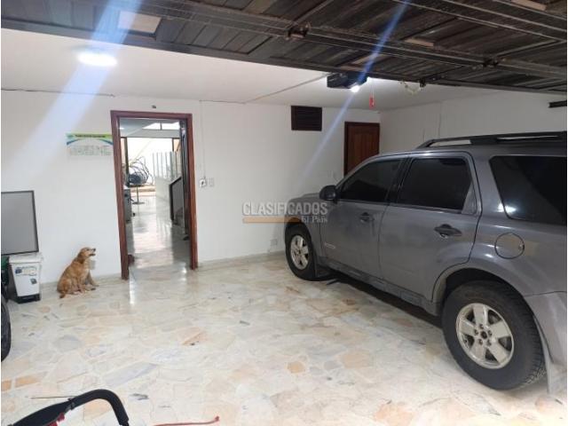 Casas, Venta en La Flora