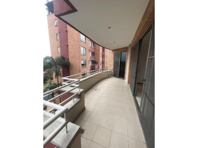 Apartamentos, Venta en Ciudad Jardín