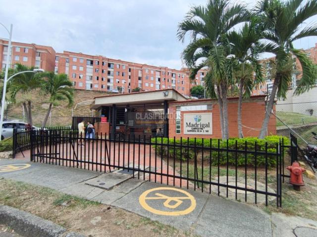 Apartamentos, Alquiler en Meléndez