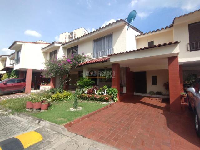 Casas, Venta en Las Quintas de Don Simón