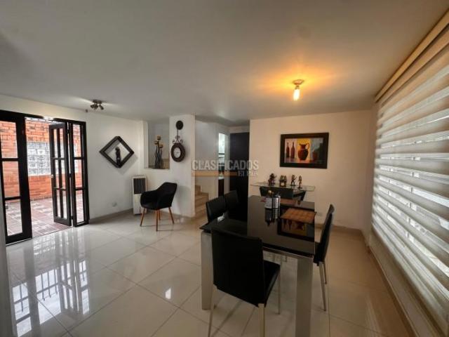 Casas, Venta en La Flora